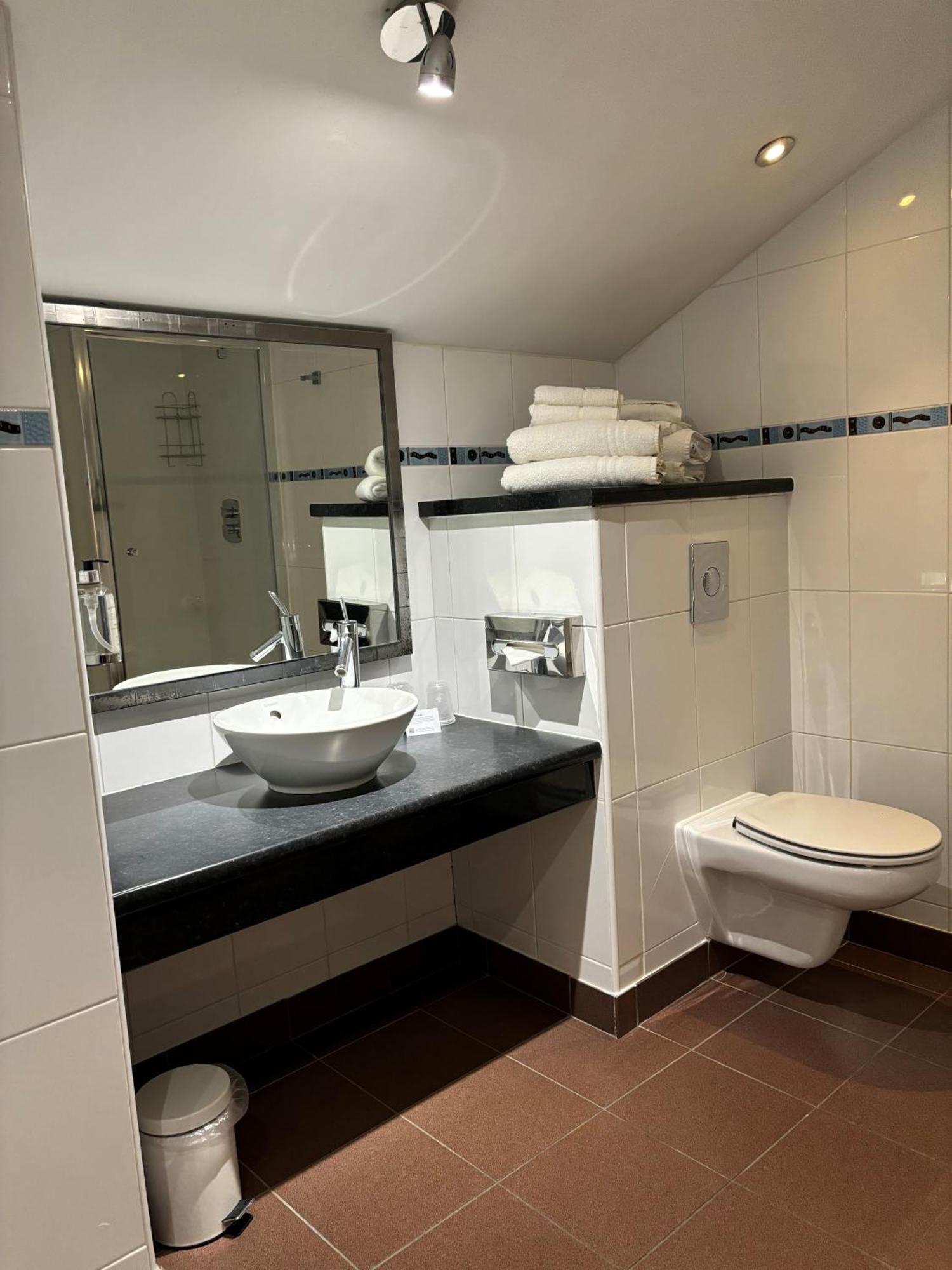 Holiday Inn Ellesmere Port/Cheshire Oaks By Ihg Kültér fotó