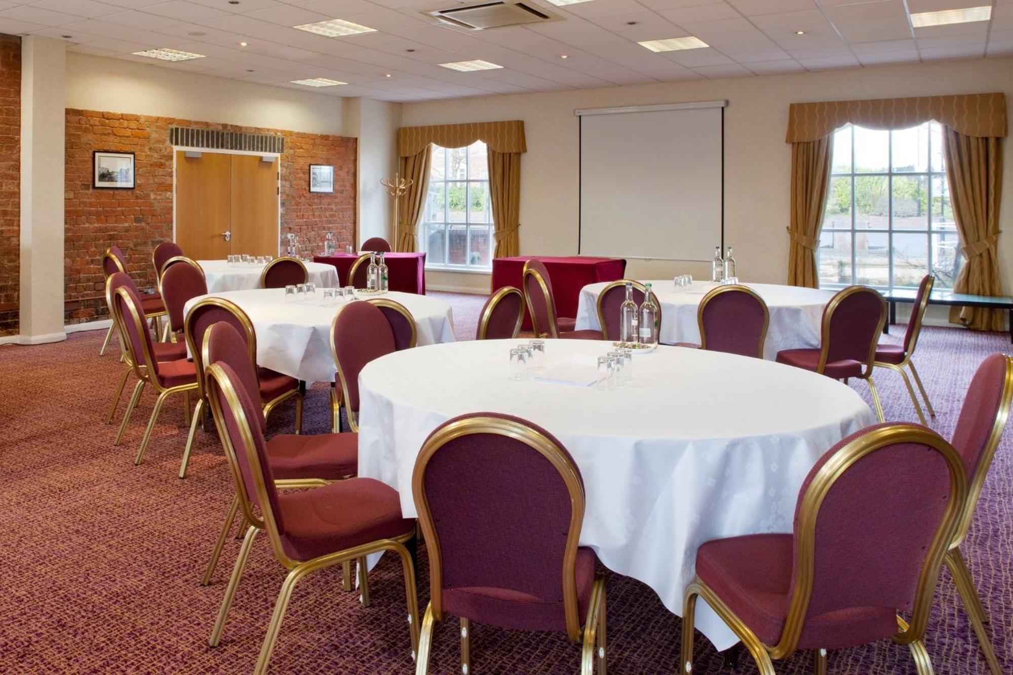 Holiday Inn Ellesmere Port/Cheshire Oaks By Ihg Kültér fotó