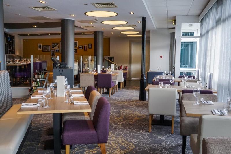 Holiday Inn Ellesmere Port/Cheshire Oaks By Ihg Kültér fotó